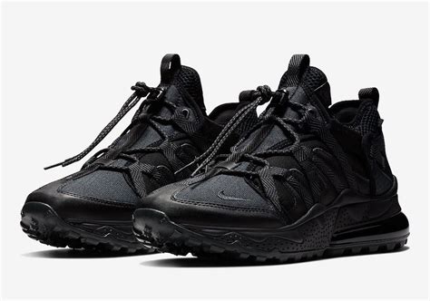 nike 270 bowfin triple black.